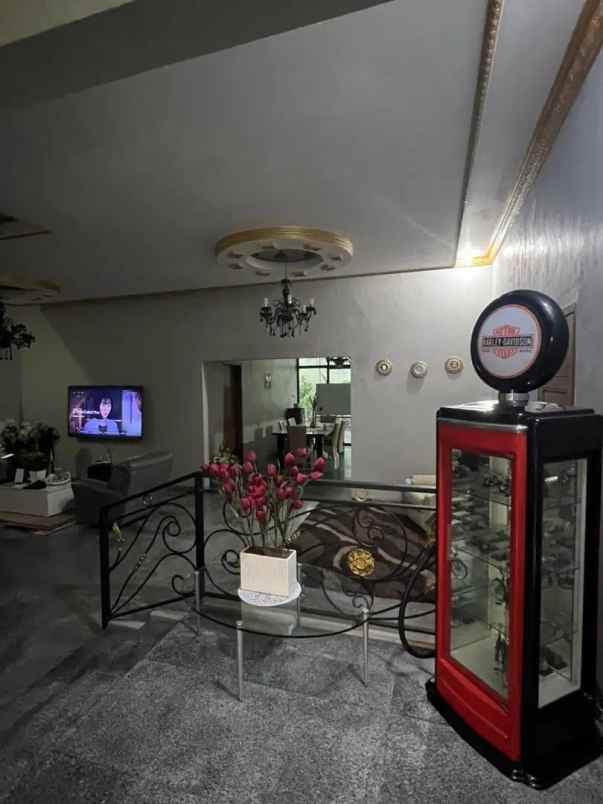 dijual rumah rumah di jl tebet timur