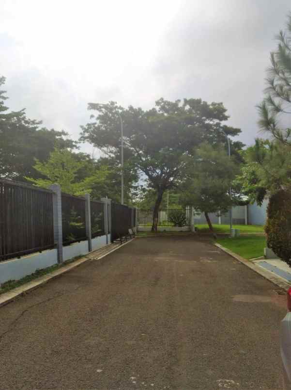 dijual rumah rumah jakarta garden city
