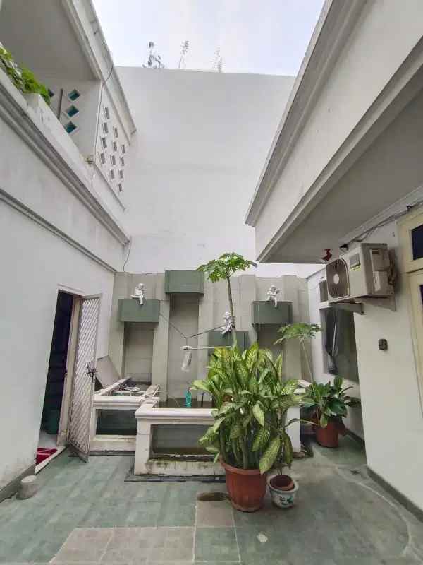 dijual rumah rumah mangga besar jakarta