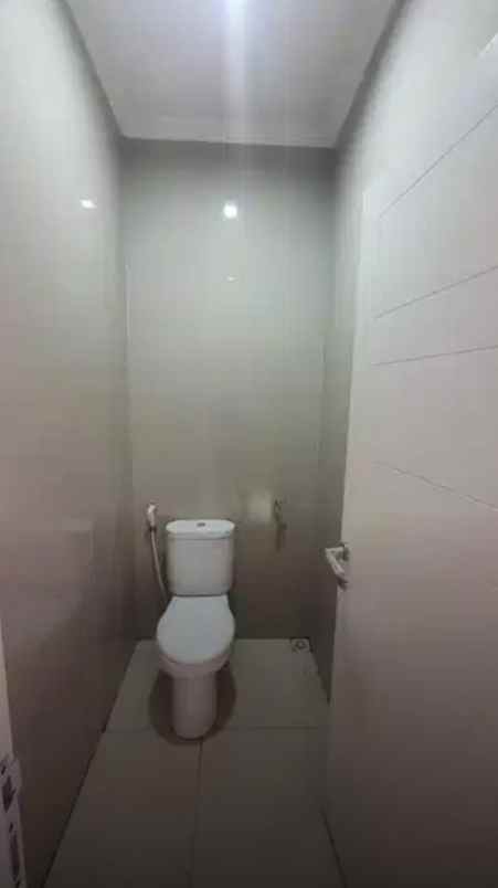 dijual rumah rungkut