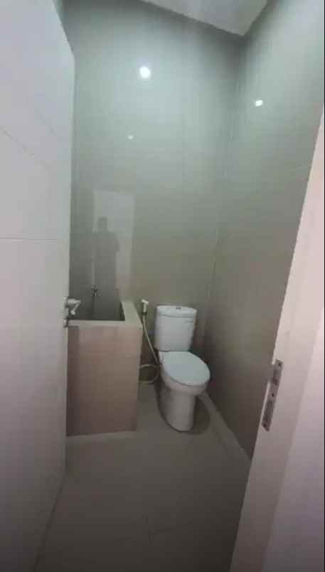 dijual rumah rungkut