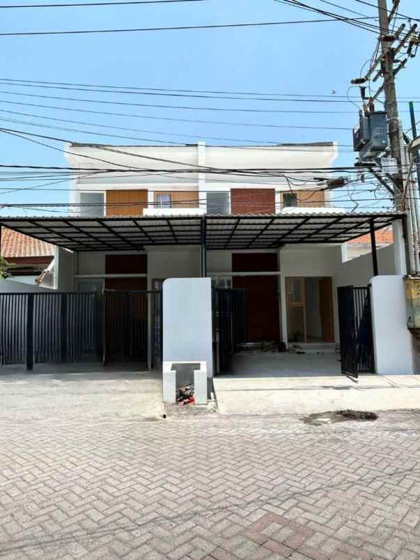 dijual rumah rungkut asri