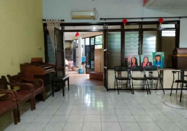 dijual rumah rungkut asri