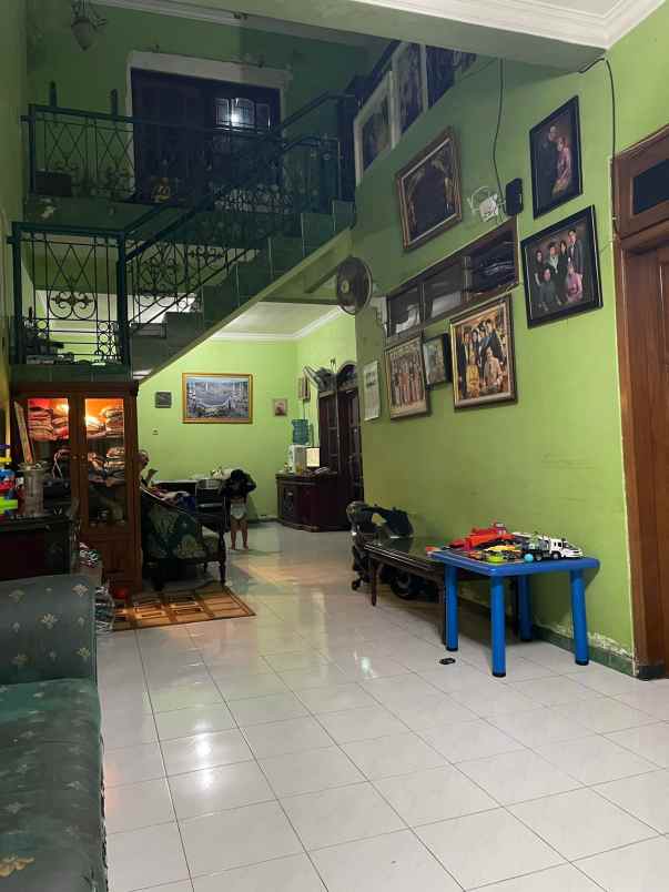 dijual rumah rungkut kidul