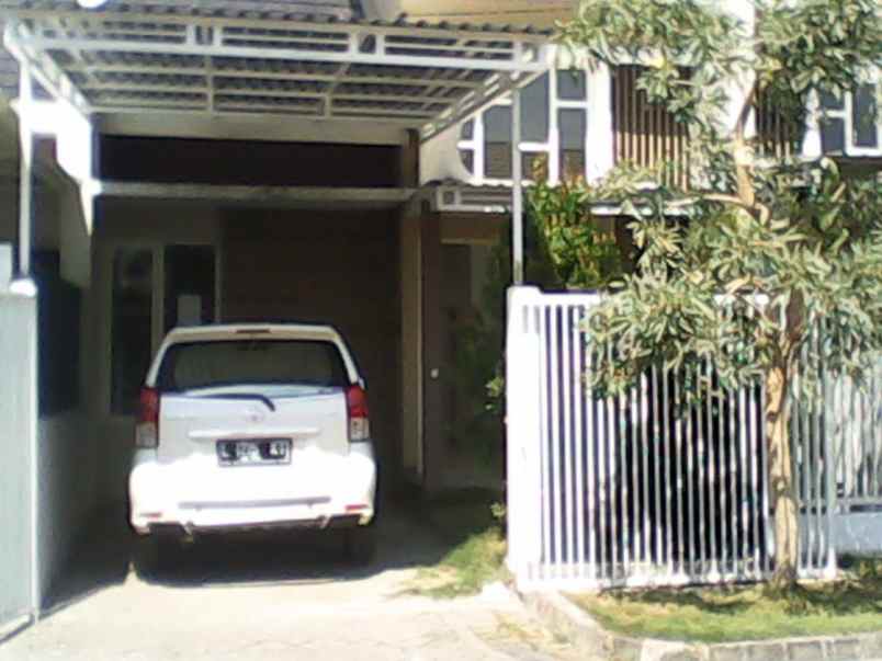 dijual rumah safira stone resort