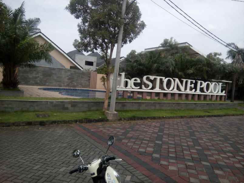 dijual rumah safira stone resort