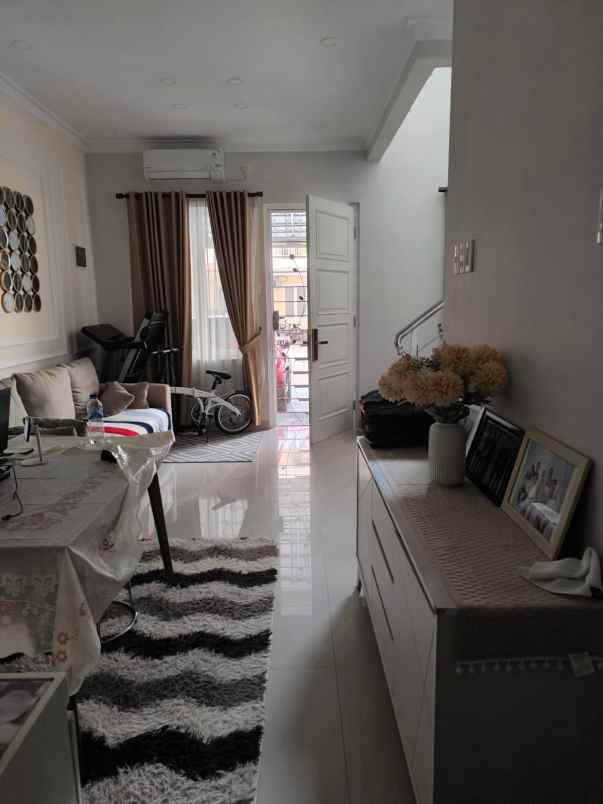 dijual rumah sakura regency 3 mustikajaya