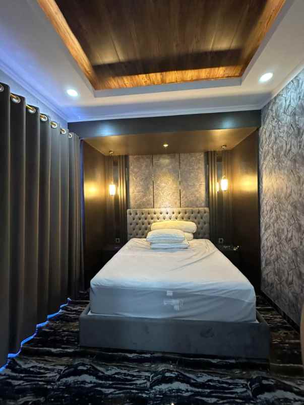 dijual rumah sambiroto