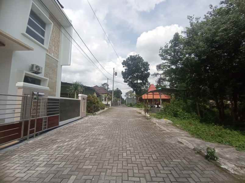 dijual rumah sardonoharjo ngaglik