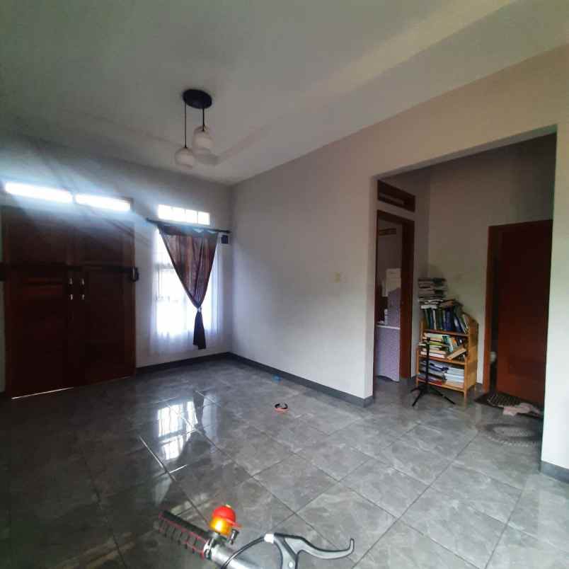 dijual rumah sariwangi cimahi bandung barat