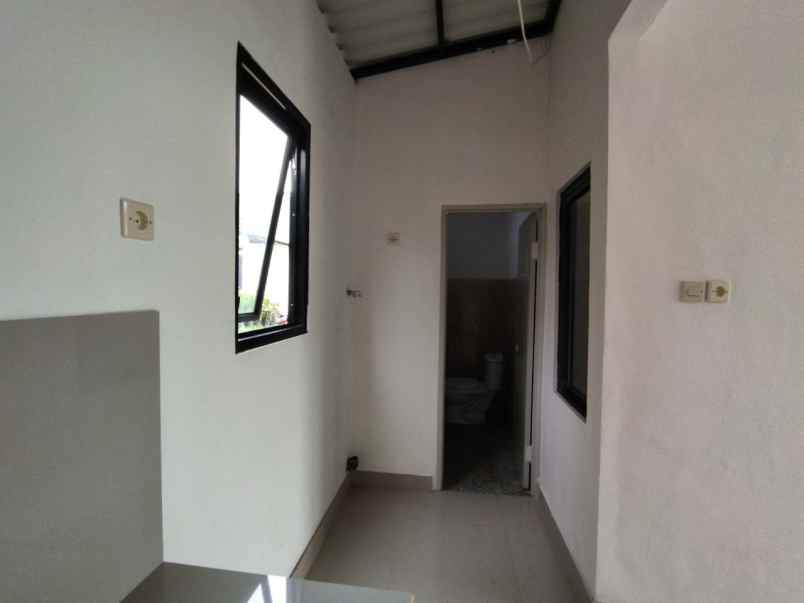 dijual rumah sawangan