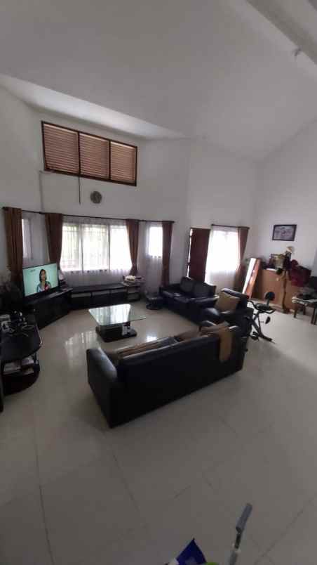 dijual rumah sayap pasteur