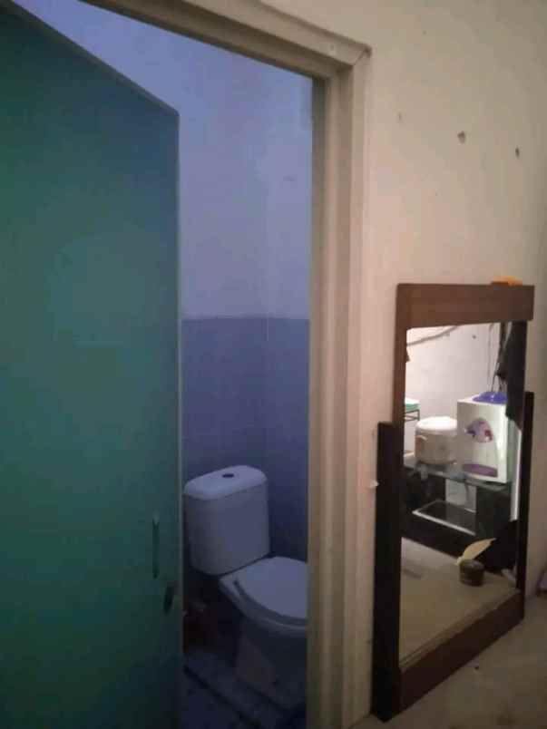 dijual rumah secondary non cluster ciherang depok