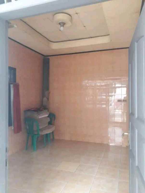 dijual rumah semanan