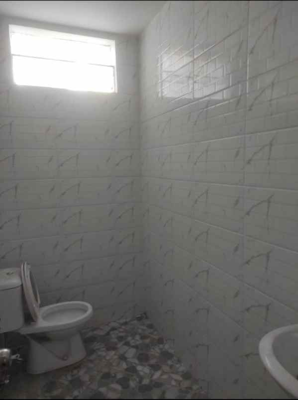 dijual rumah semolowaru selatan