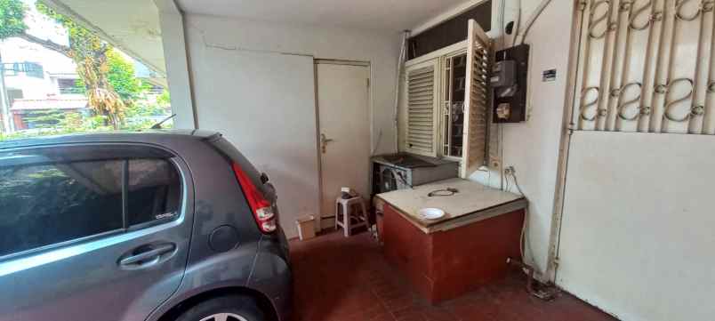 dijual rumah senayan