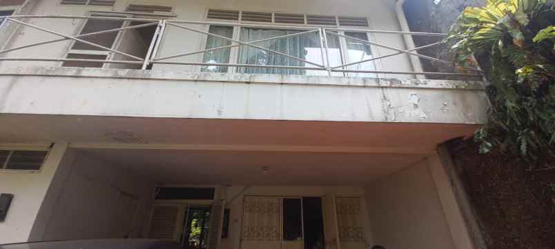 dijual rumah senayan