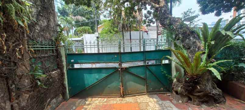 dijual rumah senayan