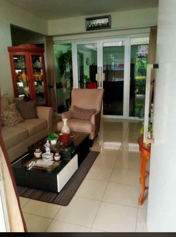 dijual rumah sentul city