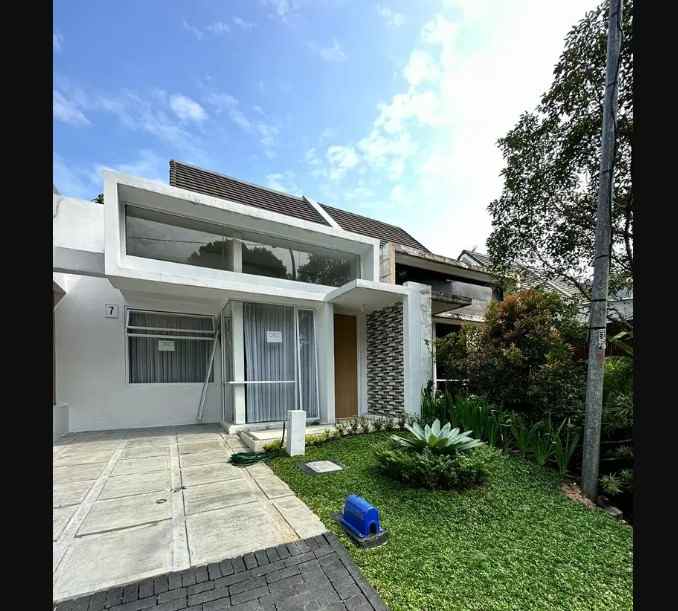 dijual rumah sentul city