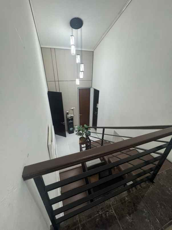 dijual rumah setu cipayung jakarta timur