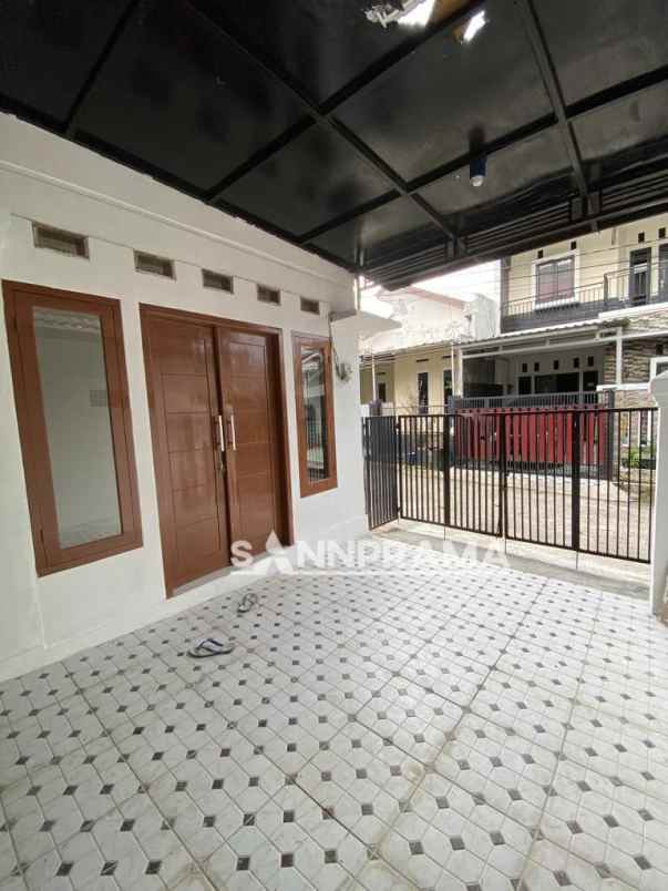 dijual rumah siap huni 2 lantai di kemang bogor