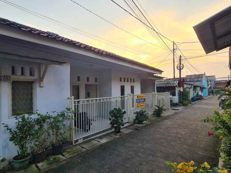 dijual rumah siap huni strategis