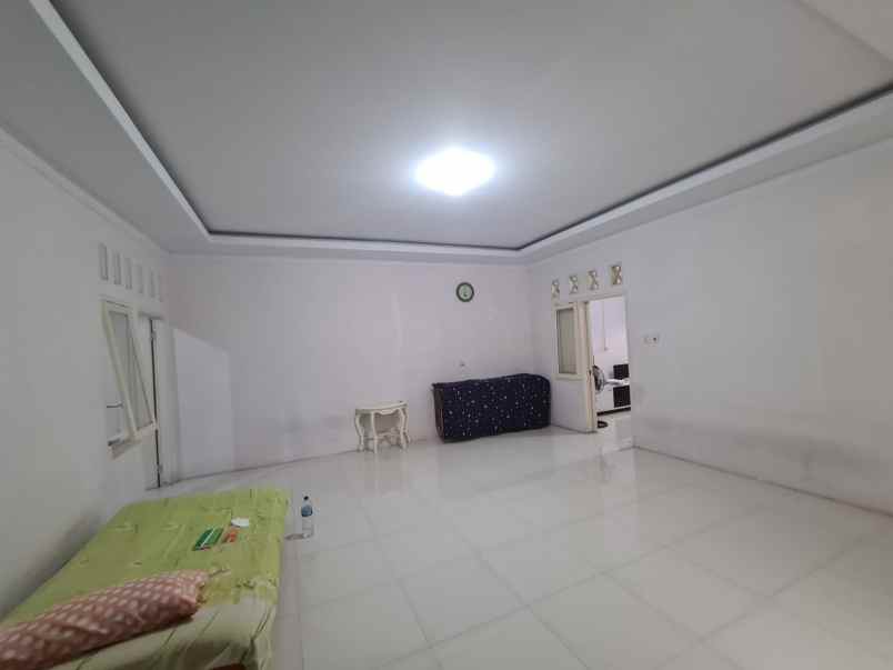 dijual rumah siap huni strategis