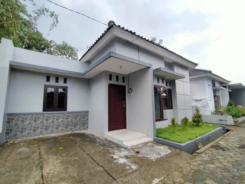 dijual rumah sidorejo kemiri mojosongo