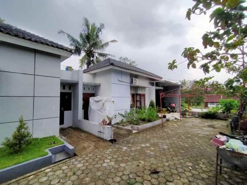 dijual rumah sidorejo kemiri mojosongo