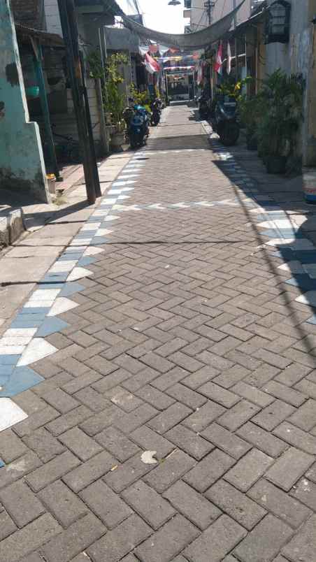 dijual rumah simomulyo baru kec