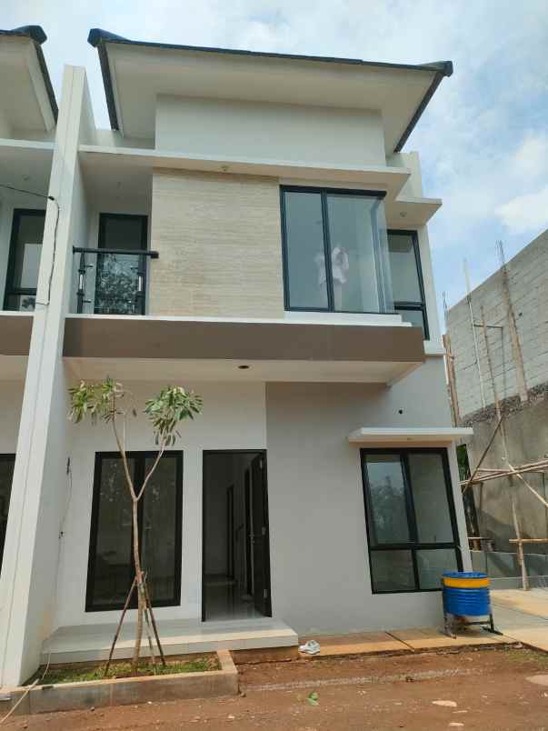 dijual rumah sip 749