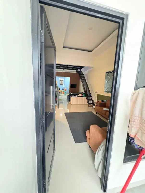 dijual rumah srengseng sawah jagakarsa