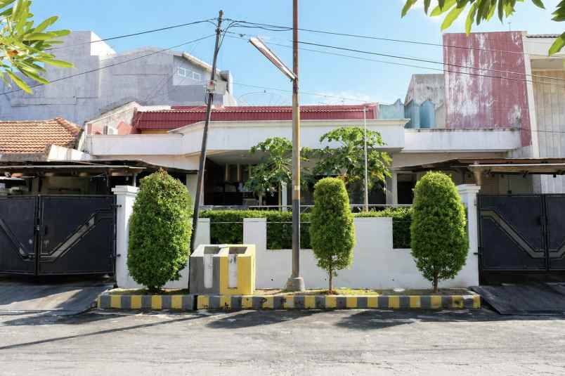 dijual rumah strategis di kertajaya indah