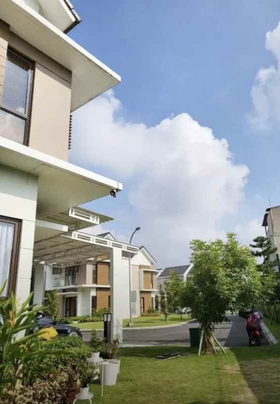 dijual rumah sumarecon bekasi