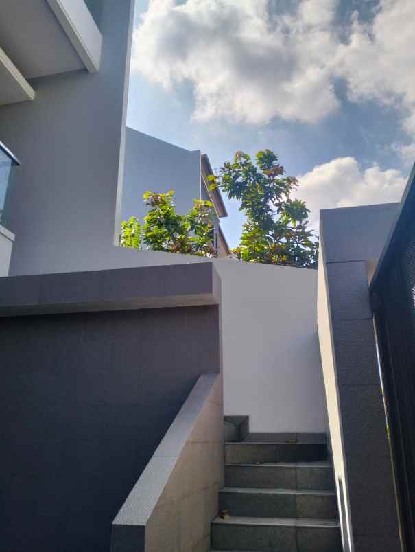 dijual rumah sunter jaya