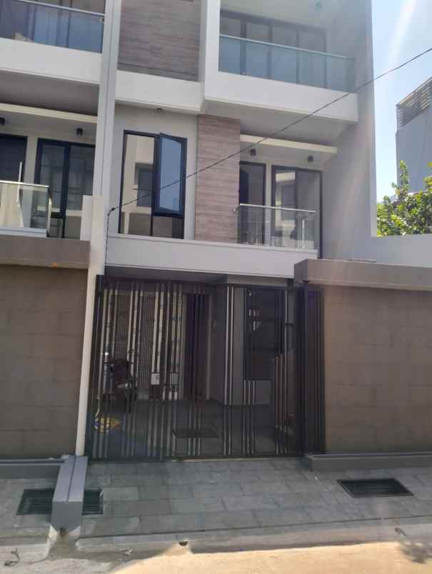 dijual rumah sunter jaya