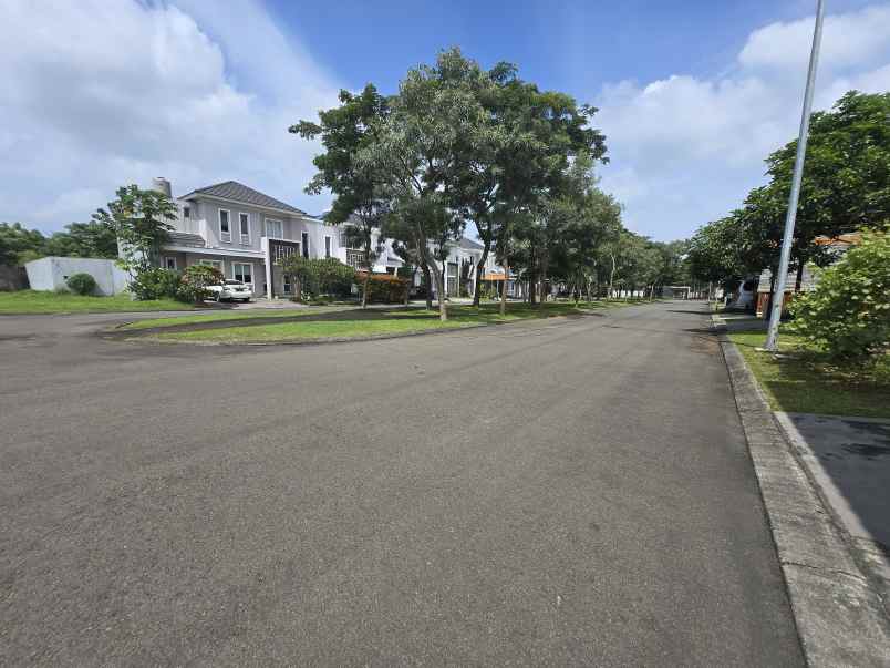 dijual rumah suvarna sutera cluster