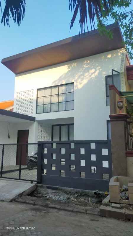 dijual rumah taman pinang indah