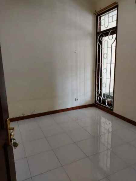 dijual rumah taman puspa raya