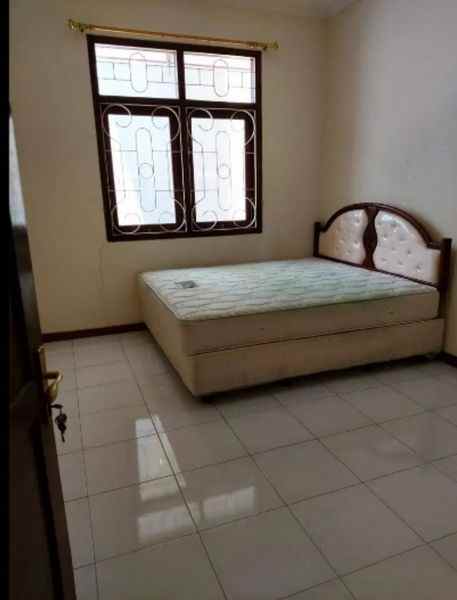 dijual rumah taman puspa raya