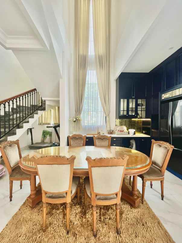 dijual rumah taman pusparaya