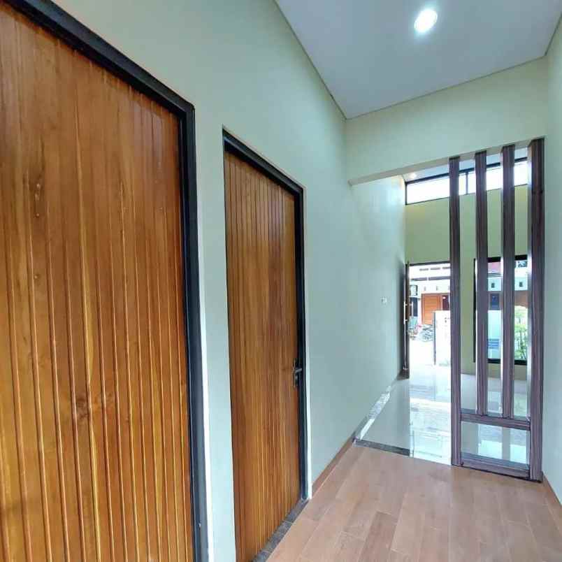 dijual rumah tamanan banguntay