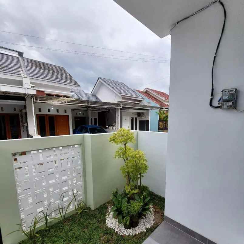 dijual rumah tamanan banguntay