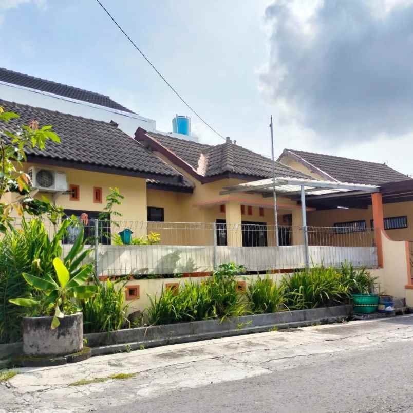 dijual rumah tamanmartani