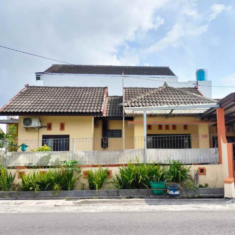 dijual rumah tamanmartani