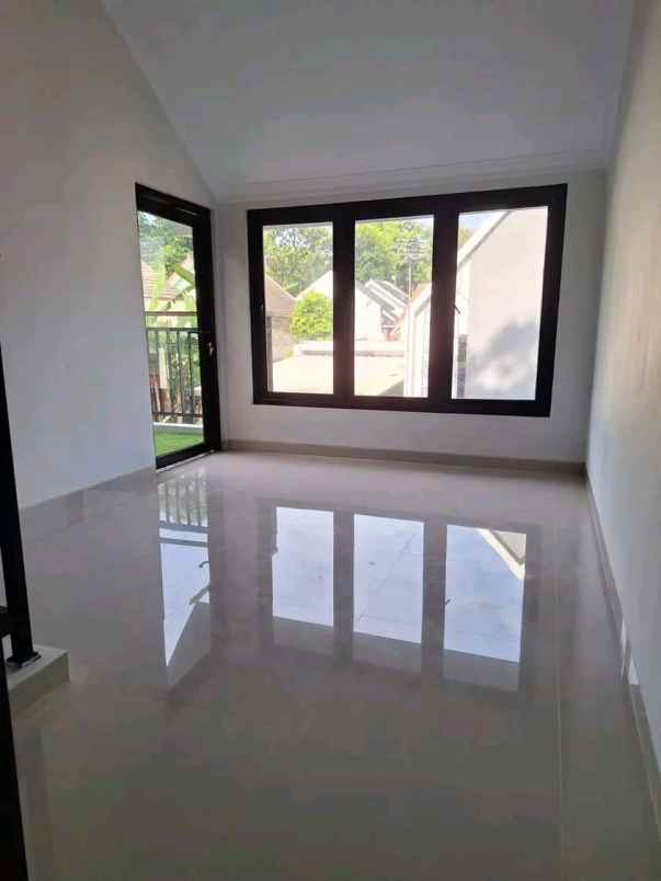 dijual rumah tamantirto
