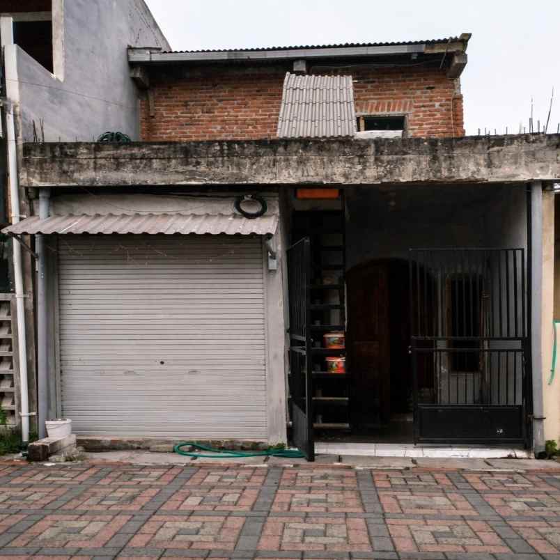 dijual rumah tambak medokan ayu