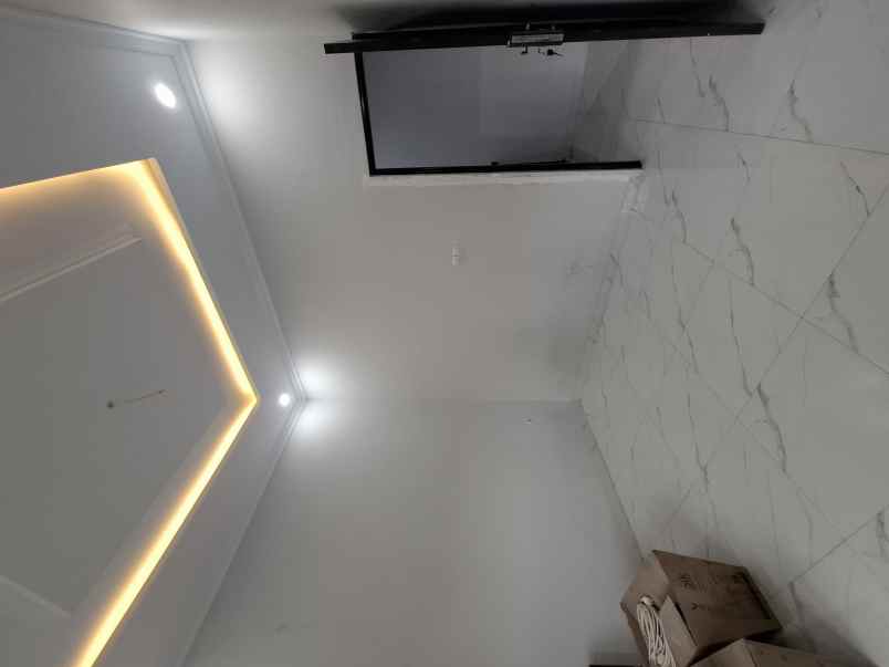 dijual rumah tanah baru