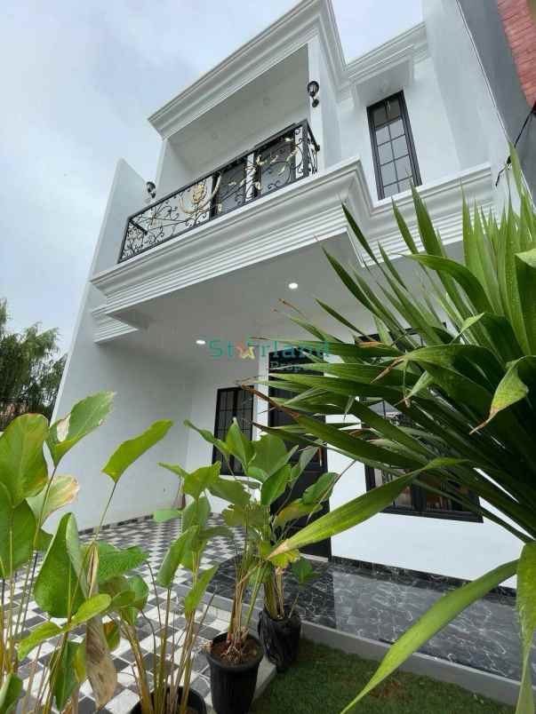 dijual rumah tanah seratus